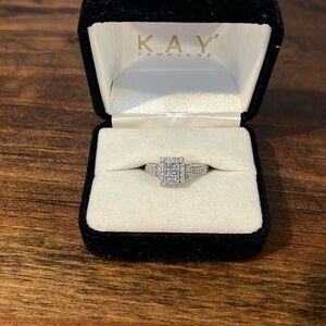 Size 7 gently used Kay jewelers diamond and 10k white gold